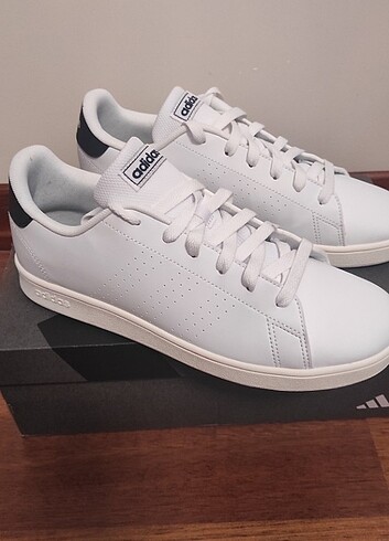 38,5 Beden Adidas ayakkabı