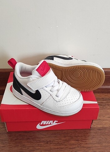 23 Beden Nike çocuk spor ayakkabı
