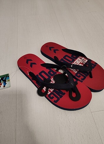 39 Beden kırmızı Renk #Hummel# #sandalet# #terlik# #flip flop#