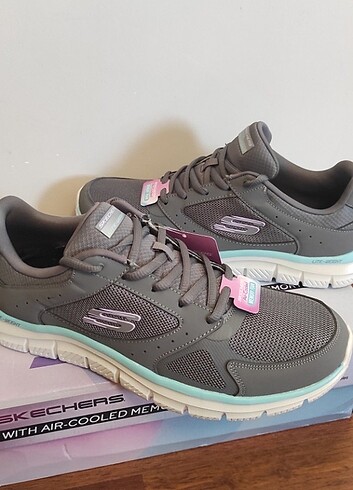 40 Beden Skechers ayakkabı