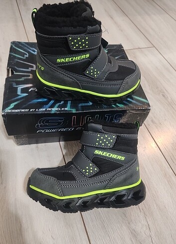#Skechers# #spor ayakkabı# #bot#