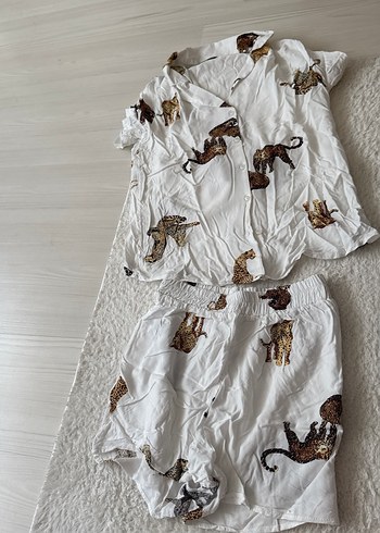 Leopar Desenli Kısa Kollu Bohem Kadın Pijama Takımı