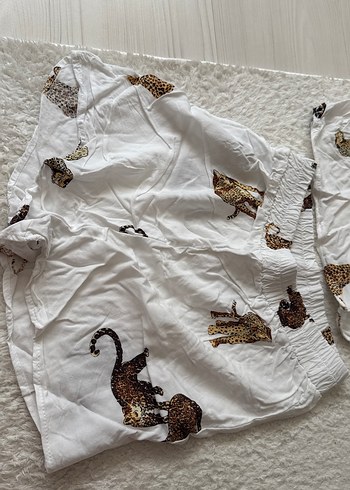 Trendyol & Milla Leopar Desenli Kısa Kollu Bohem Kadın Pijama Takımı