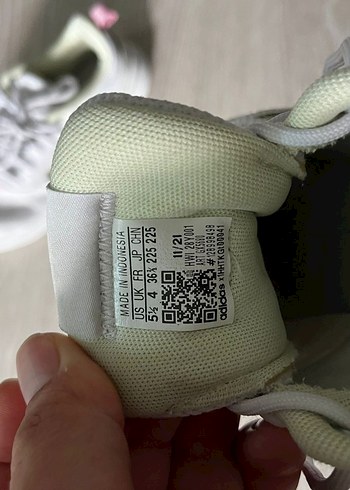 Beyaz Yılan Desenli Bağcıklı Spor Ayakkabı - Görsel 3