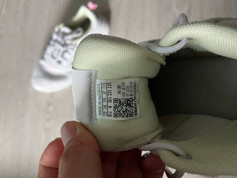 Beyaz Yılan Desenli Bağcıklı Spor Ayakkabı - Görsel 3