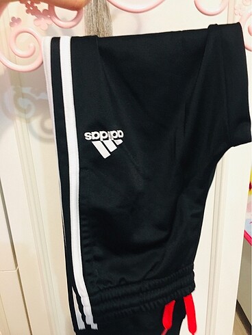 10 Yaş Beden Adidas eşofman takımı