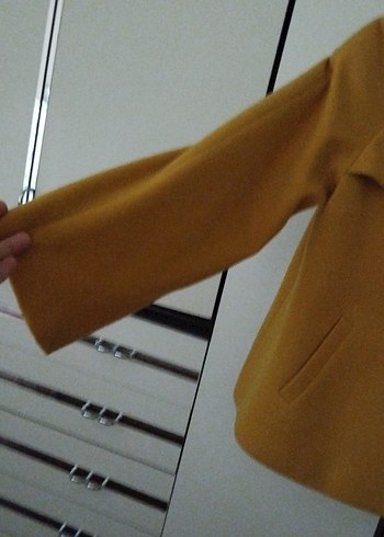 Sarı Çift Düğmeli Kısa Kaban - Görsel 2