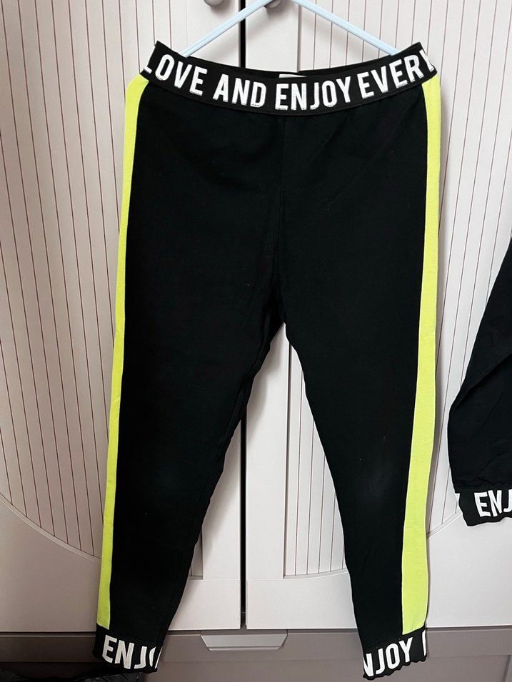 Siyah Neon Detaylı Kız Eşofman Takımı - Görsel 3