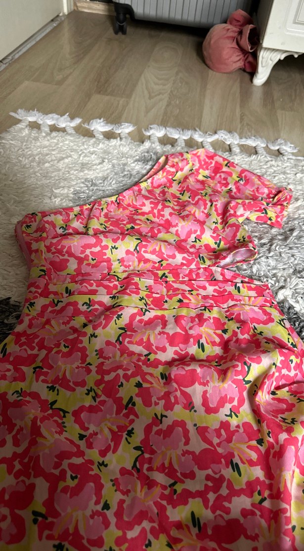 Pembe Renkli kısa çiçek  Desenli Volanlı Elbise - Görsel 3