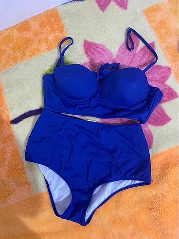 Mavi bikini takımı
