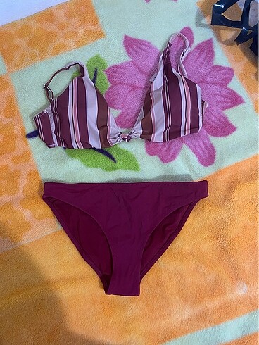 Bordo bikini takımı