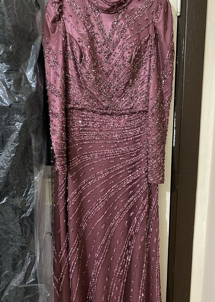 Pembe taslı abiye - Görsel 4