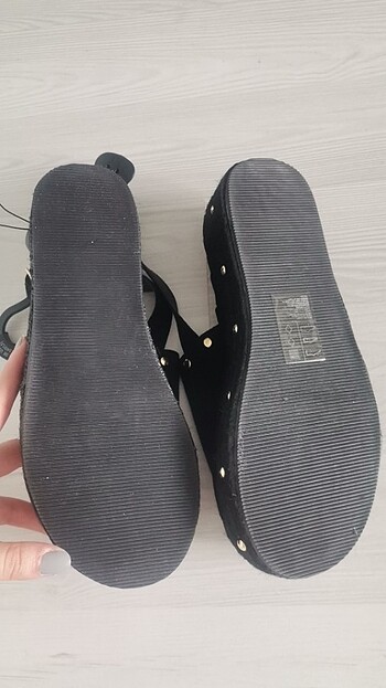 38 Beden siyah Renk Yüksek tabanlı H&M marka sandalet