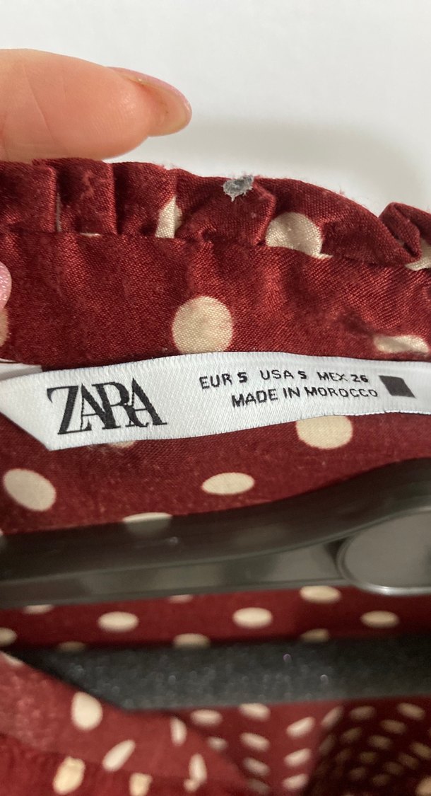 Bordo Puantiyeli V Yaka saten Uzun Kollu Elbise - Görsel 4