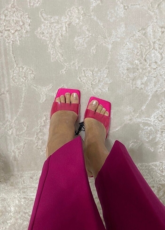 Parlak Pembe İnce Topuklu Kadın Terlik - Görsel 3