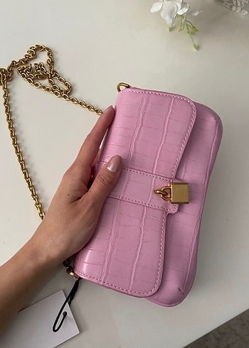 Pembe Deri Kadın Çanta Zincirli Tokalı - Görsel 2