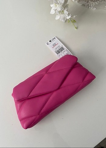 Zincir Detaylı Pembe Deri Kadın Çanta - Görsel 2