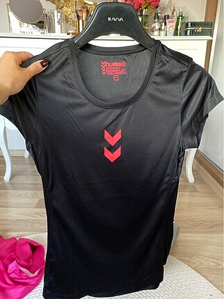 Hummel tshirt