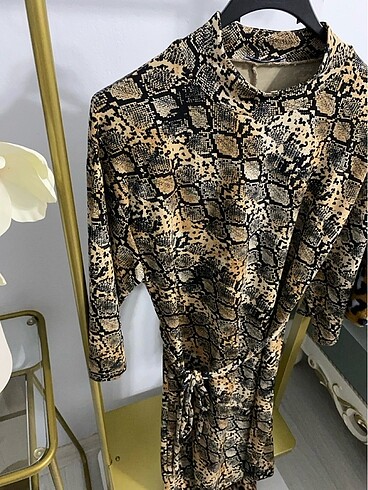 Zara Yılan desen elbise