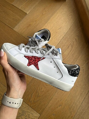 39 Beden GOLDEN GOOSE