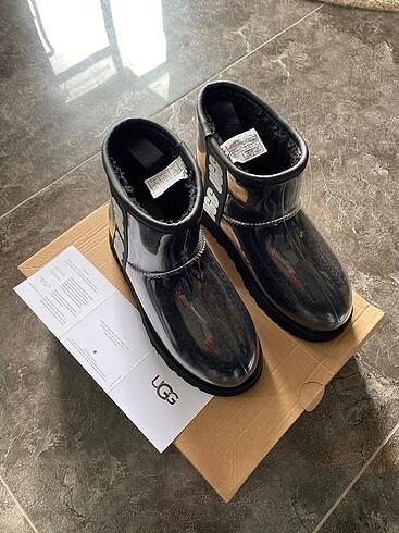 39 Beden siyah Renk UGG ŞEFFAF