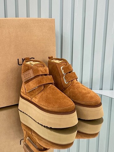 UGG BOTT