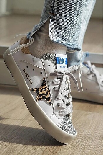 38 Beden beyaz Renk GOLDEN GOOSE