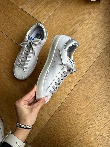39 Beden beyaz Renk GOLDEN GOOSE