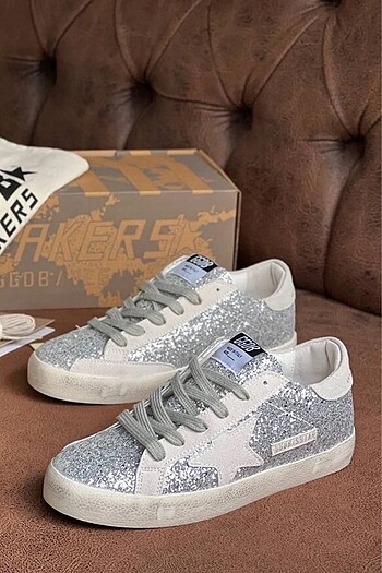 Golden Goose Deluxe GOLDEN GOOSE İTHAL