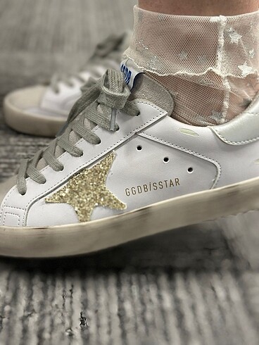 37 Beden beyaz Renk GOLDEN GOOSE