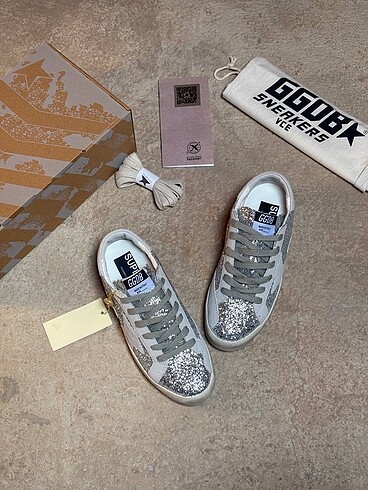 Golden Goose Deluxe GOLDEN GOOSE