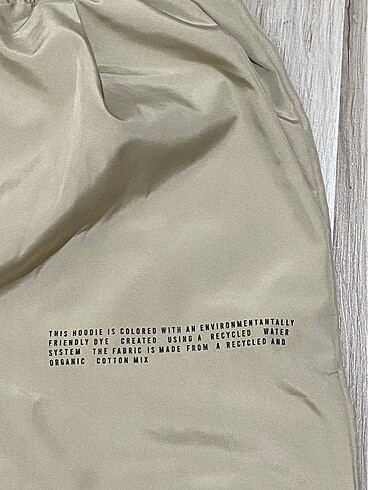 Urban Outfitters ambar paraşüt pantolon