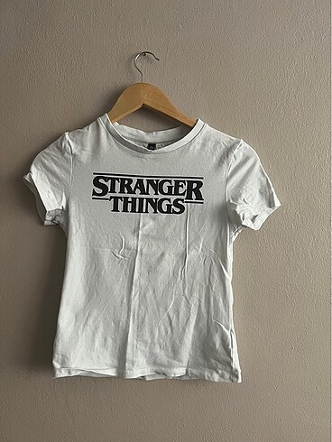 H&M stranger things lisanslı tshirt