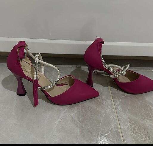 Shoes & More Bir kere giydim nişanımda