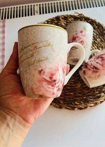  Beden Madame coco Çiçek Desenli Porselen Kupa