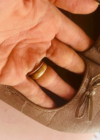 Kız Çocuk Altın Parlak Fiyonk Detaylı Babet - Görsel 4