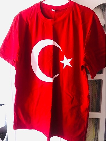 l Beden Ay yıldızlı tişört