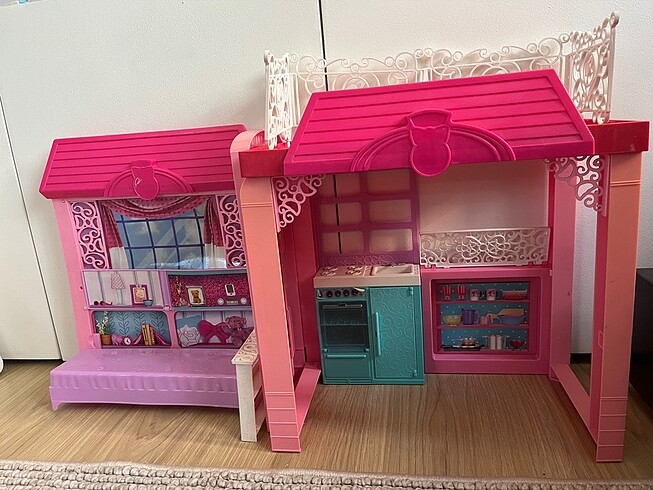  Orjinal Barbie evi