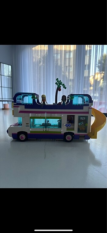 Diğer LEGO FRİENDS ARKADAŞLIK OTOBÜSÜ