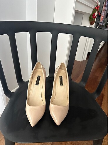 40 Beden ten rengi Renk Neslihan Canbolat stiletto