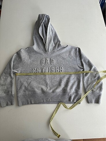 Gap sweatshirt
