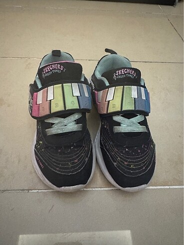 Skechers 32 numara ayakkabı