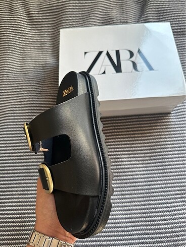 40 Beden siyah Renk Zara Gold Terlik Outlet