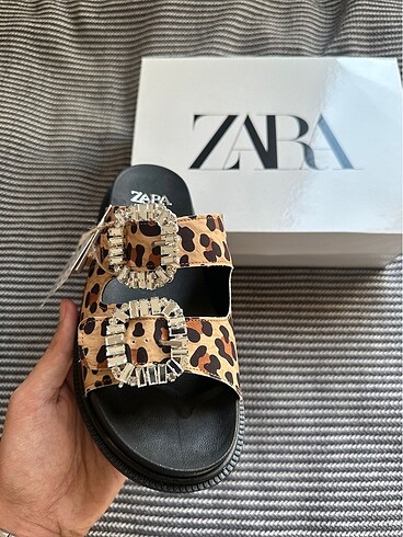 40 Beden Zara Taşlı Terlik Outlet