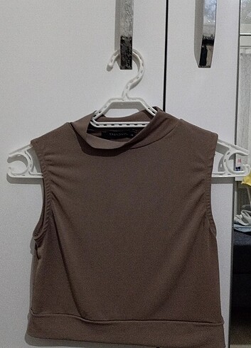 Trendyol & Milla Bej crop bluz
