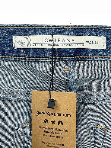 28 Beden mavi Renk LC Waikiki Jean / Kot %70 İndirimli.