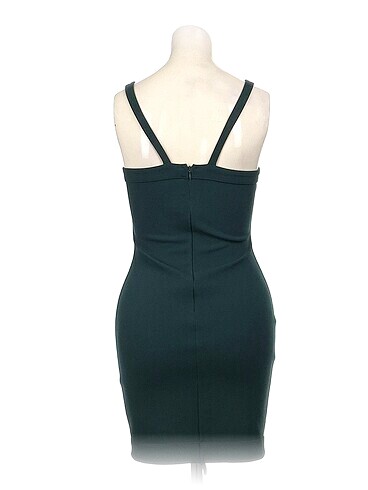 38 Beden PreLoved Kısa Elbise %70 İndirimli.