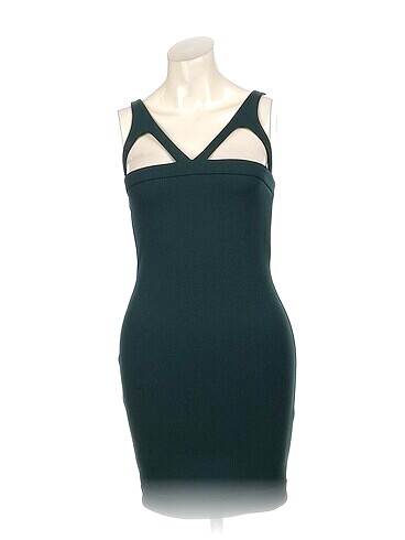 PreLoved Kısa Elbise %70 İndirimli.