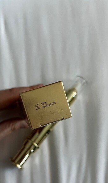 24K GOLD ŞIRINGA RETİNOL GÖZ KREMİ - Görsel 3