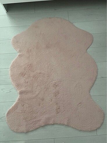 Peluş halı